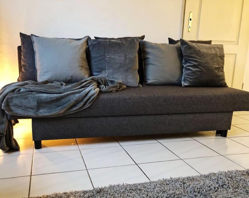 Charmante Gartenwohnung Mit Privatem Grossen Garten Keulen Buitenkant foto