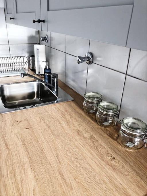 Charmante Gartenwohnung Mit Privatem Grossen Garten Keulen Buitenkant foto